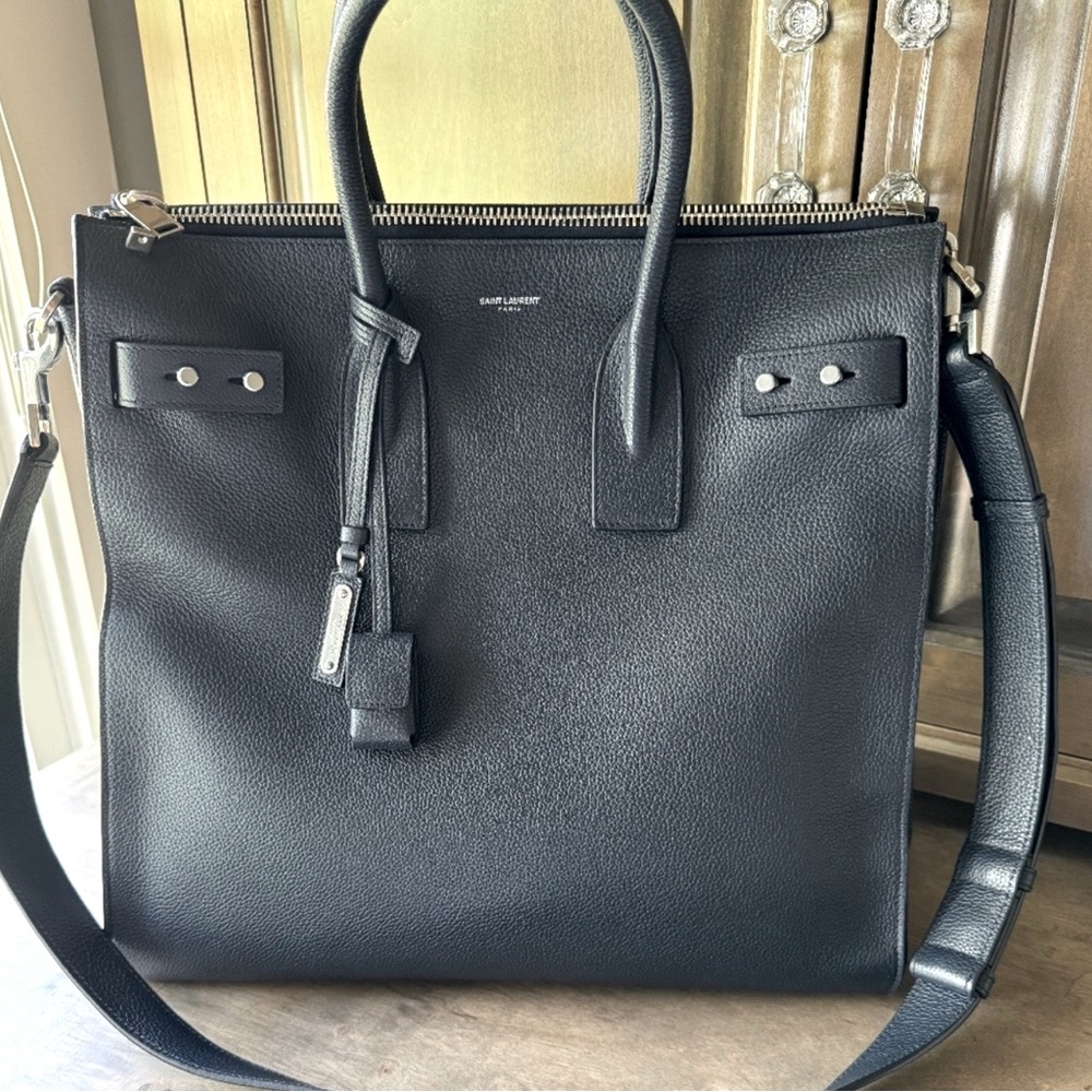SAC DE JOUR NORTH/SOUTH IN GRAINED LEATHER